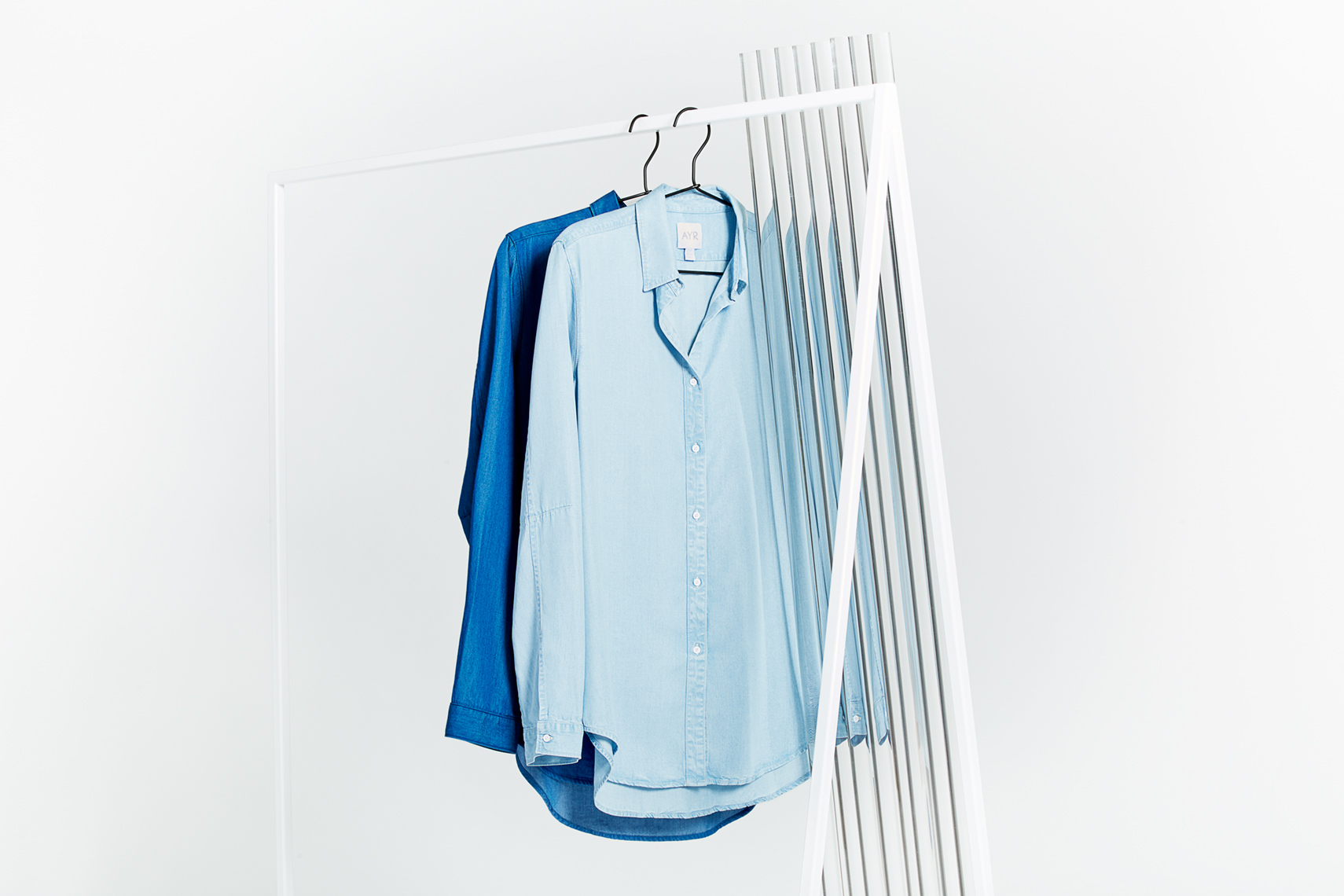 The-Clean-Shirt-in-Ice-Wash_Rack_C_v3